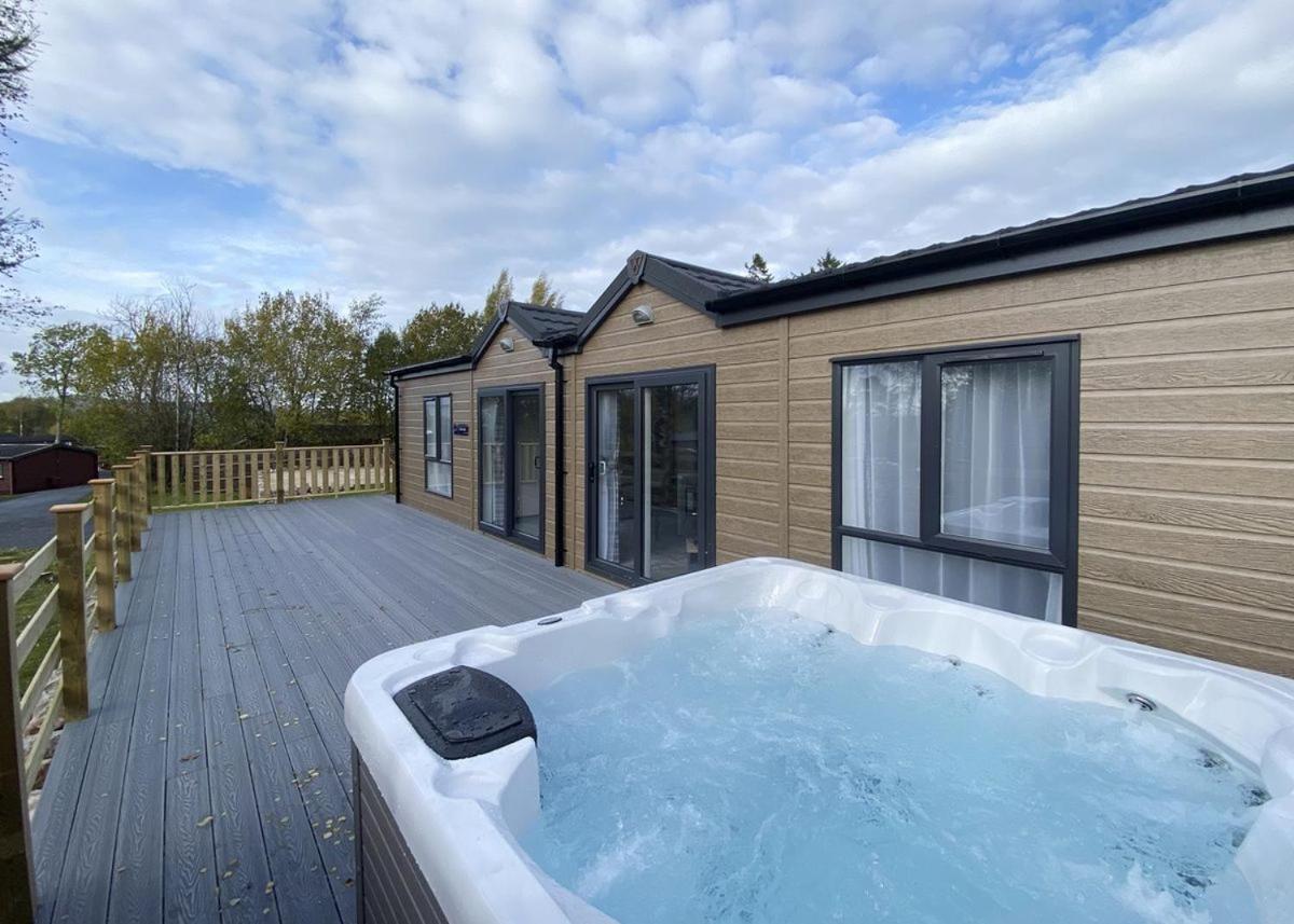 Flusco Wood Hotel Great Blencow Exterior photo